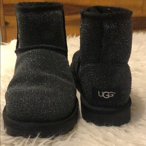 Sparkly black Ugg’s